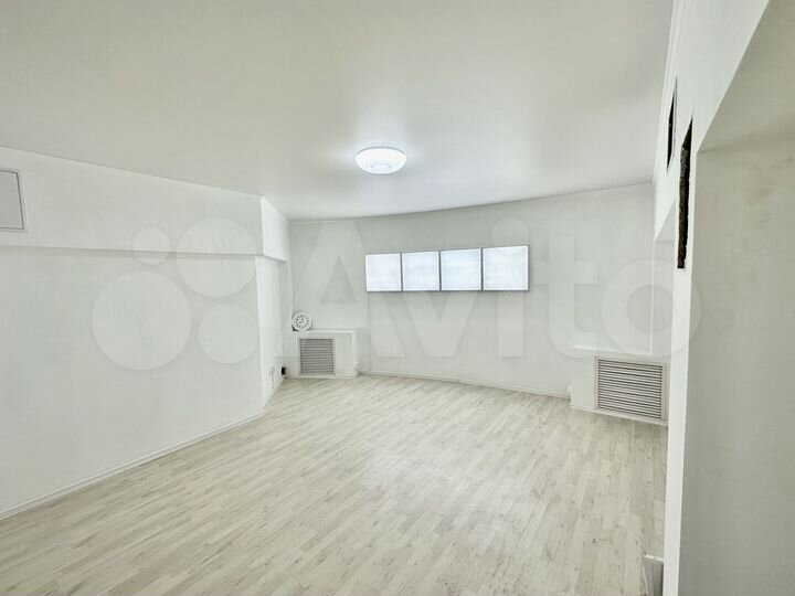 Свободного назначения, 270 м²