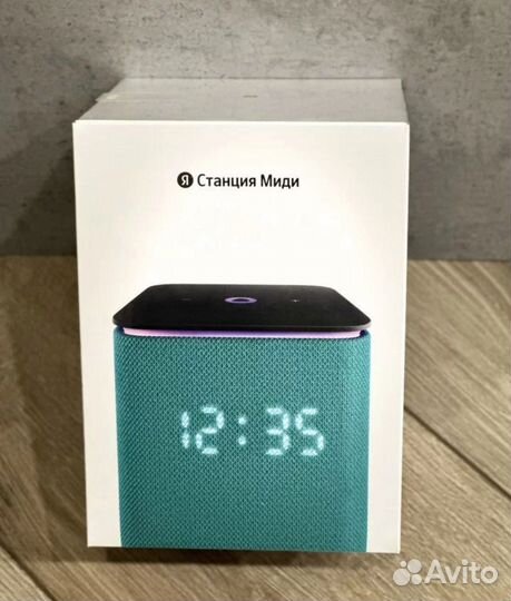 Умная колонка Яндекс станция миди новая
