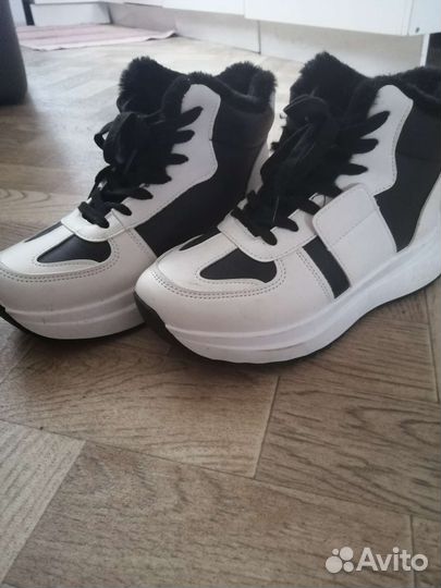 Кроссовки зимние, можно и весной носить