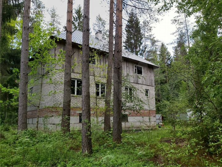 Дом 307 м² на участке 15 сот.