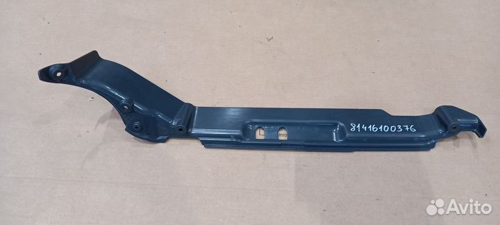 Крышка амортизатора справа