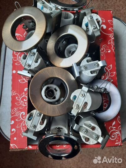 Светильники точечные