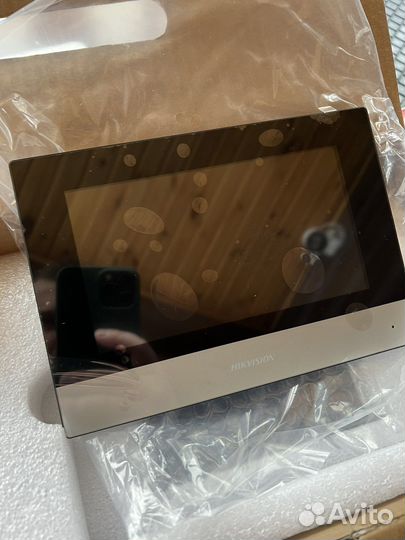 Комплект видеодомофона Hikvision DS-kis603