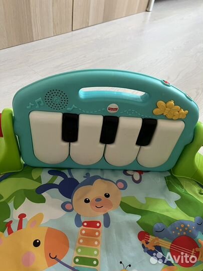 Шезлонг и fisher price коврик