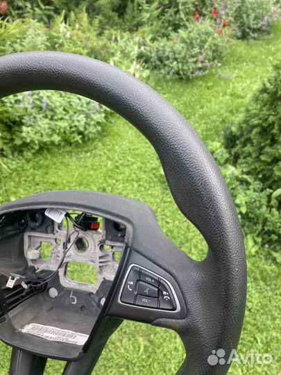 Руль ford focus 3 рестайлинг/kuga