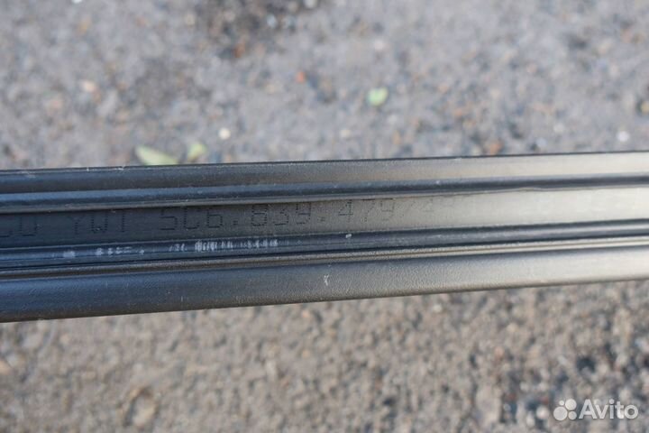 Уплотнитель стекла внутренний задней правой двери