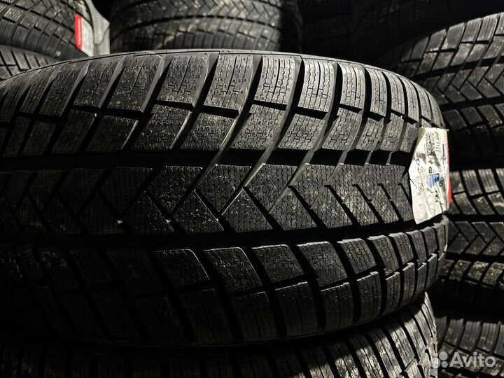 Vredestein Wintrac Pro 285/40 R22 и 325/35 R22 114Y