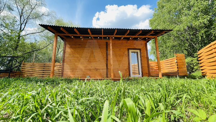 Дом 18 м² на участке 3 сот.