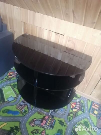 Стеклянная тумба под тв