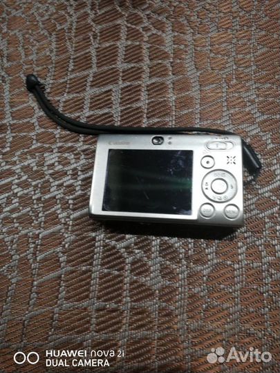Компактный фотоаппарат