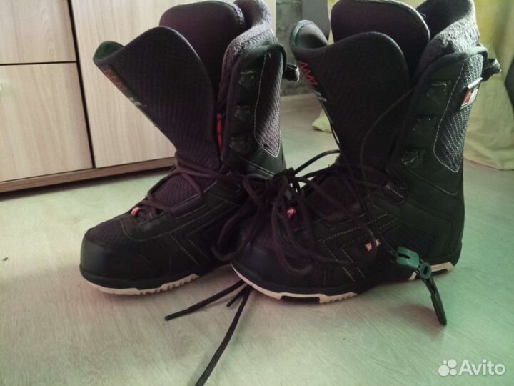 Сноубордические ботинки 39