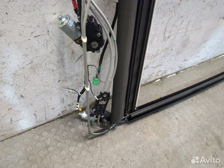 Люк Ford Edge, 2019