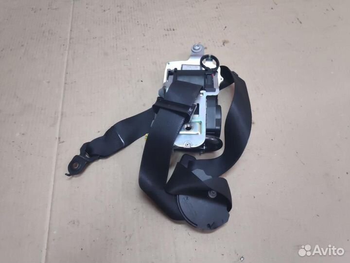 Ремень безопасности передний левый w212 E-class