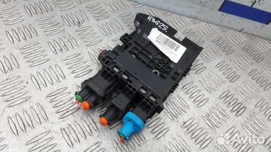 Блок бортовой сети (блок управления BCM) renault m