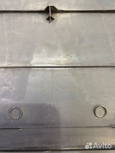 Накладка на стойку внутренняя правая Toyota