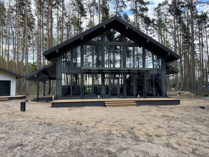 Коттедж 275 м² на участке 13,8 сот.