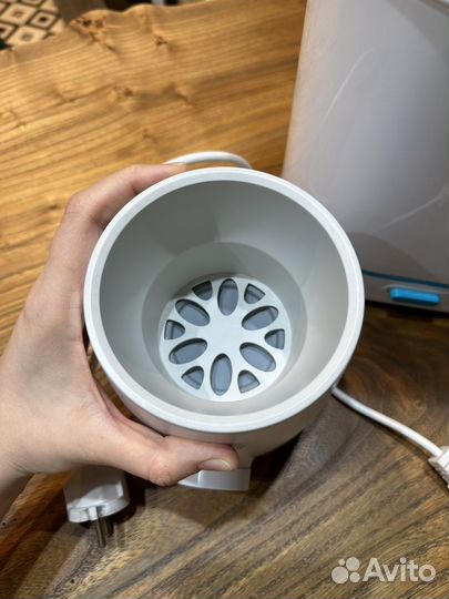 Стерилизатор подогреватель Avent + бутылочки