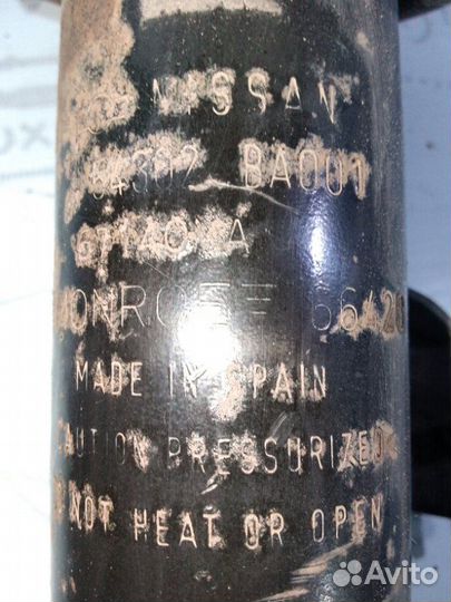 Стойка амортизатор передняя левая Nissan Primera