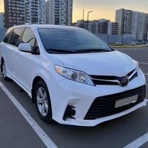 Toyota Sienna 3.5 AT, 2018, 65 000 км, с пробегом, цена 2 850 000 руб.