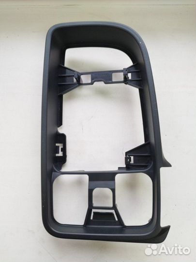 Рамка зеркала правая Mercedes Sprinter W907 OM651