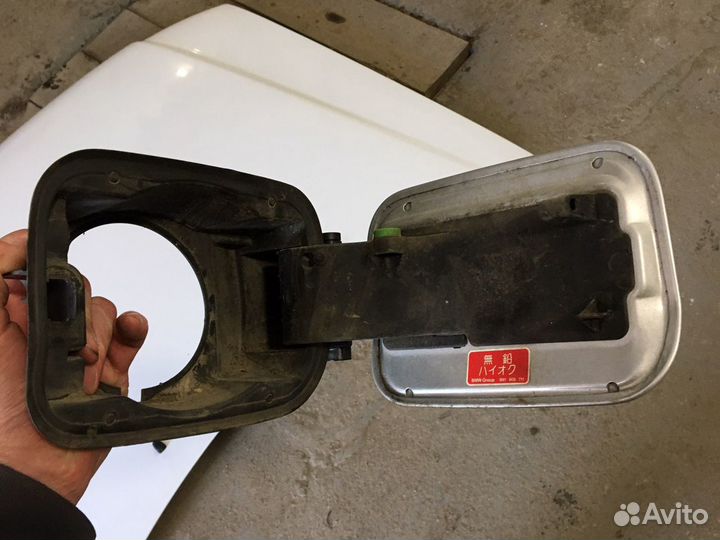 Лючок бензобака BMW E60