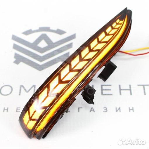 Бегающие повторители зеркал Лада Vesta с узором