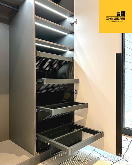 Шкаф распашной с фрезерованными фасадами