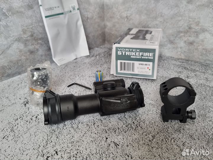 Коллиматор Vortex StrikeFire с 2 кратным увеличени