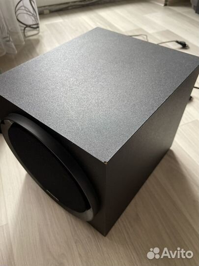 Акустическая система с саббуфером Microlab FC550