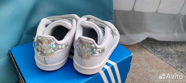 Кроссовки adidas