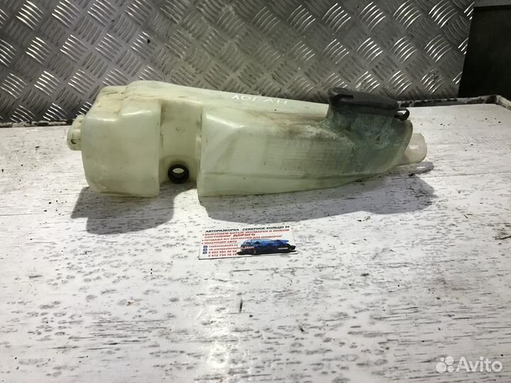 Бачок омывателя Рено Логан Renault Logan