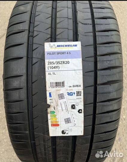 Michelin Pilot Sport 4 S 285/35 R20 104Y