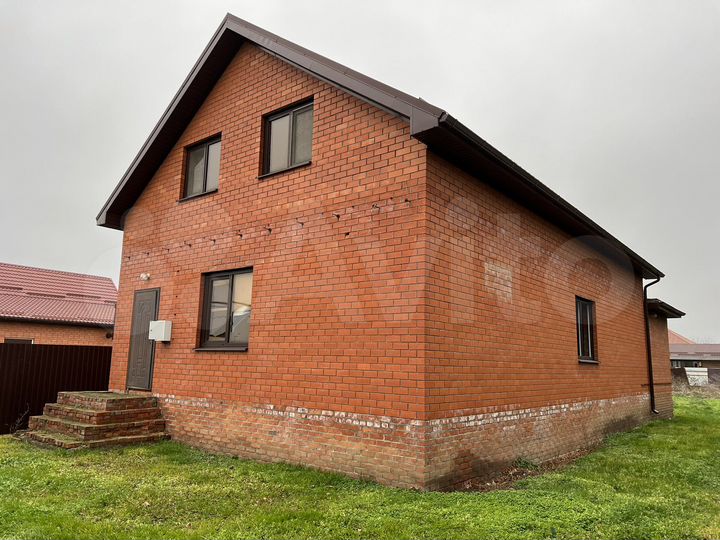 Дом 187 м² на участке 7 сот.