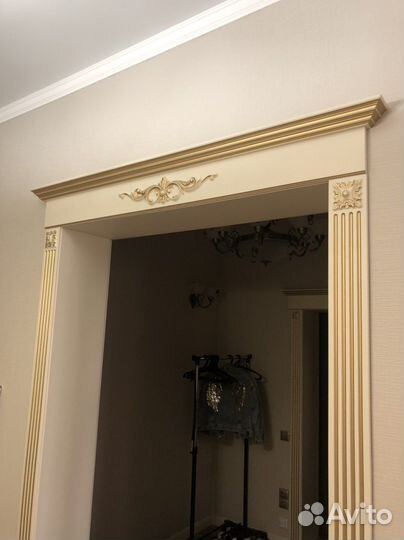 Капитель, Наличники