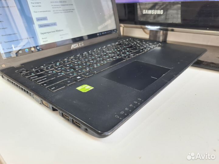 Ноутбук Asus i3