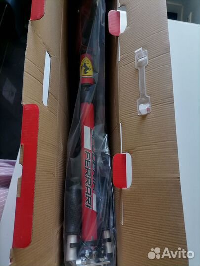 Самокат Ferrari новый в упаковке