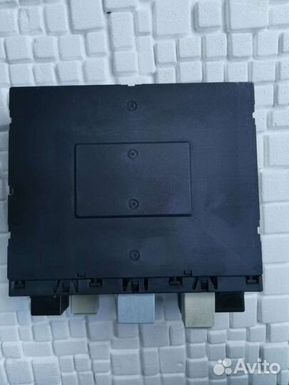 Блок бортовой сети Фольксваген Тауран