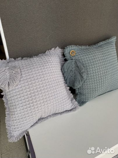 Пледы и декоративные подушки