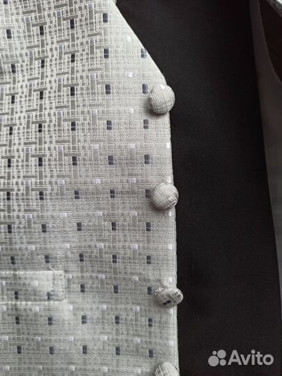 Костюм на мальчика 110 см