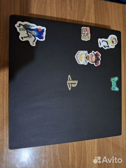 Игровая приставка ps4pro