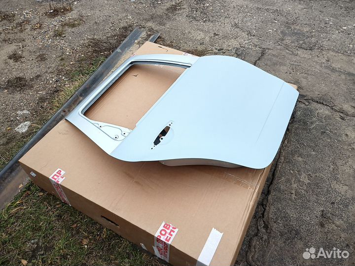 Дверь задняя правая Renault Duster 1 оригинал