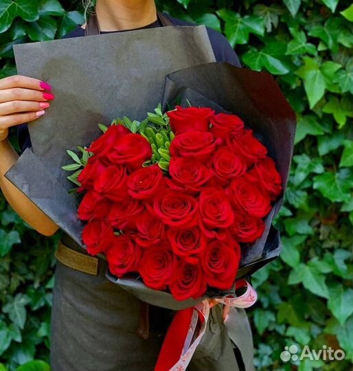 Розы в Форме Сердца на Подарок. Доставка Цветов