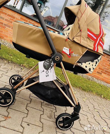 Cybex Mios by Karolina Kurkova