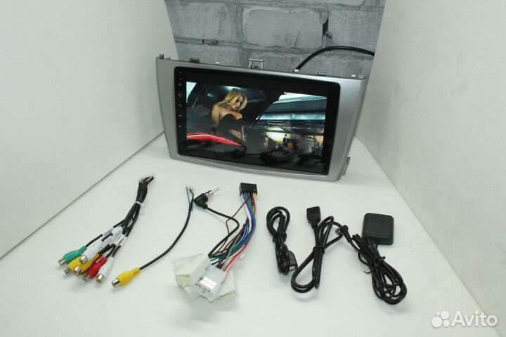 Штатная магнитола Toyota Avensis