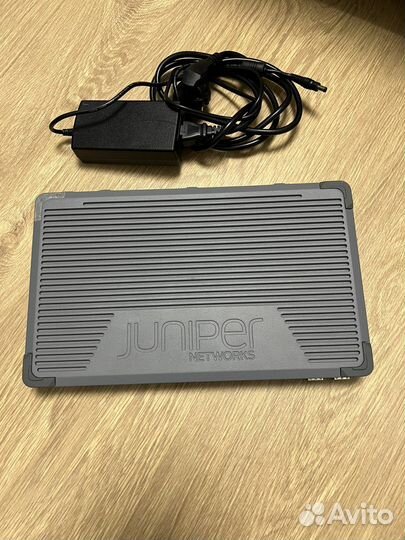 Межсетевой экран Juniper SRX300