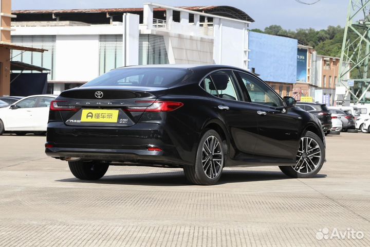 Toyota Camry 2.5 CVT, 2024