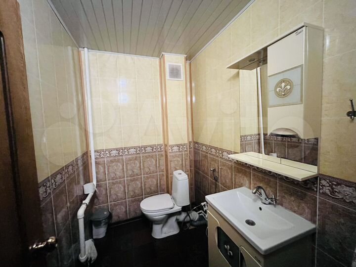 Дом 212 м² на участке 6 сот.