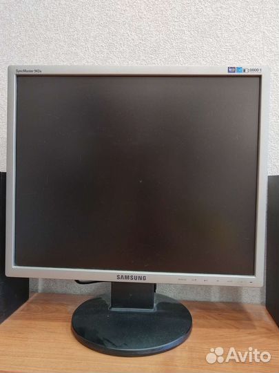 Монитор Samsung