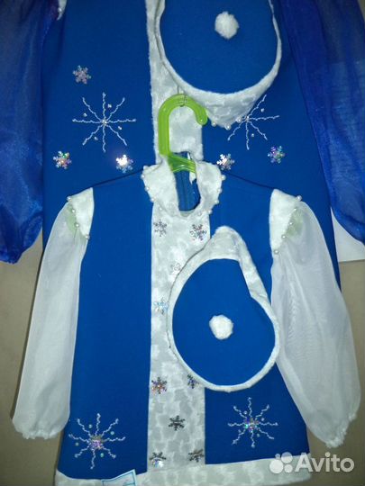 Продаю карнавальные костюмы для девочек