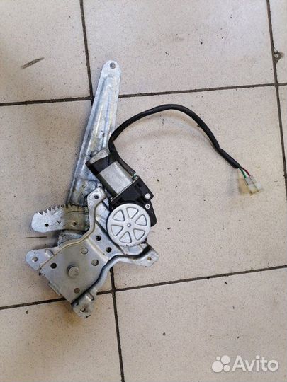 Стеклоподъемник задний правый Faw V5